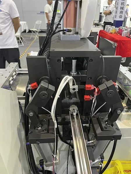 Veneer Finger Jointing Machine